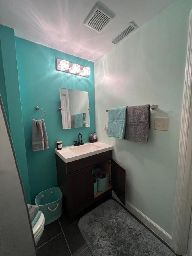 Cozy Loft With Parking And Private Patio W/ Grill Apartment Wilmington Exterior photo